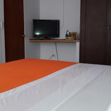 Hostal Deluxe Santander Manizales Extérieur photo