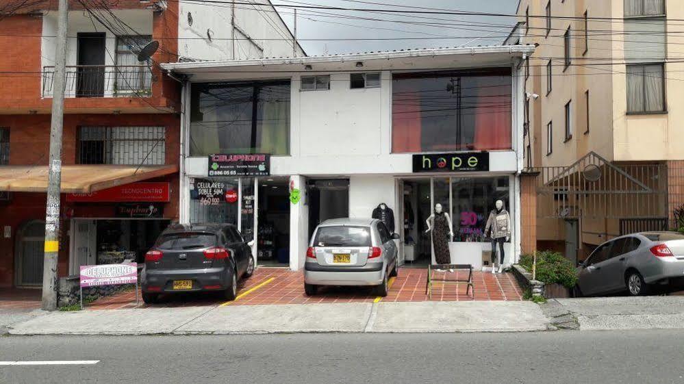 Hostal Deluxe Santander Manizales Extérieur photo