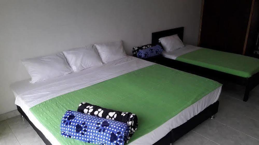 Hostal Deluxe Santander Manizales Extérieur photo