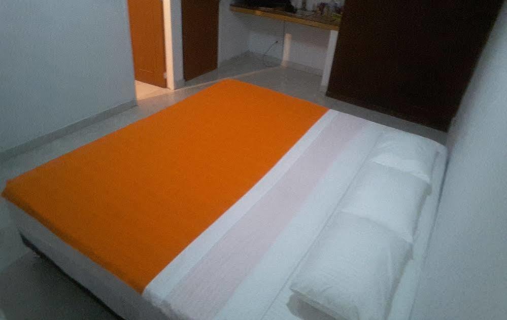 Hostal Deluxe Santander Manizales Extérieur photo