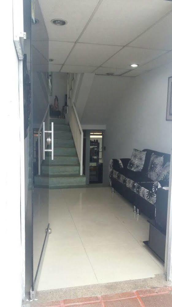 Hostal Deluxe Santander Manizales Extérieur photo